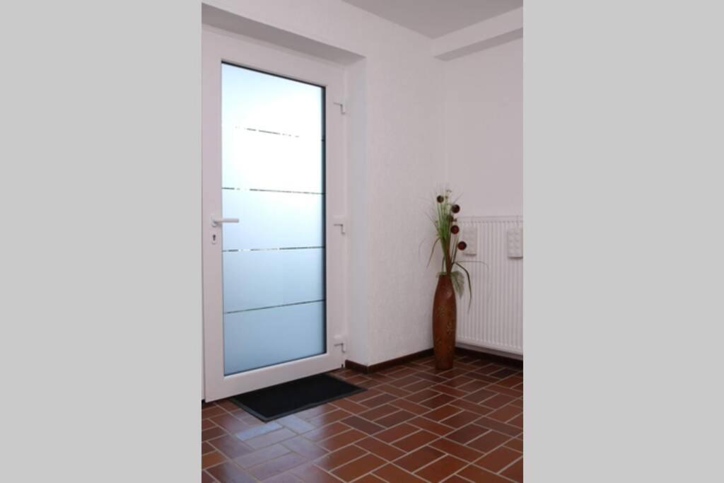Moderne Ferienwohnung Mit Privatem Eingang - Rosa Kalletal Екстериор снимка